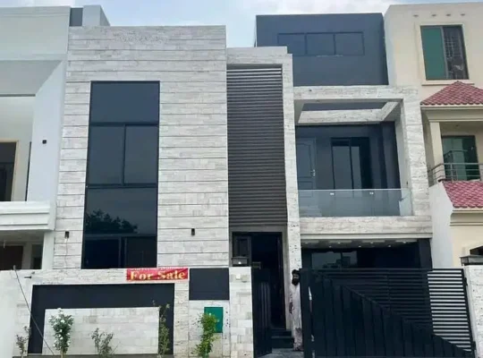 10 MARLA UPPER PORTION FOR RENT LOCATED BAHRIA ORC